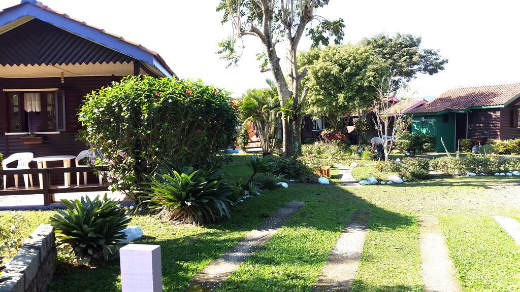 Residencial Emery Village กาโรปาบา ภายนอก รูปภาพ